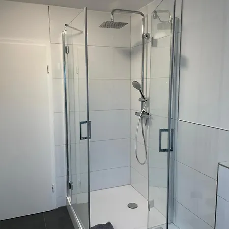 --Renoviert-- Ruhige 1-Zimmer Einliegerwohnung Mit Kueche Und Bad In Grossburgwedel Exterior foto