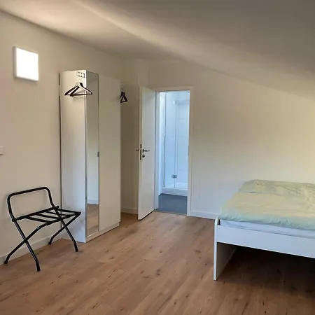 --Renoviert-- Ruhige 1-Zimmer Einliegerwohnung Mit Kueche Und Bad In Grossburgwedel Exterior foto