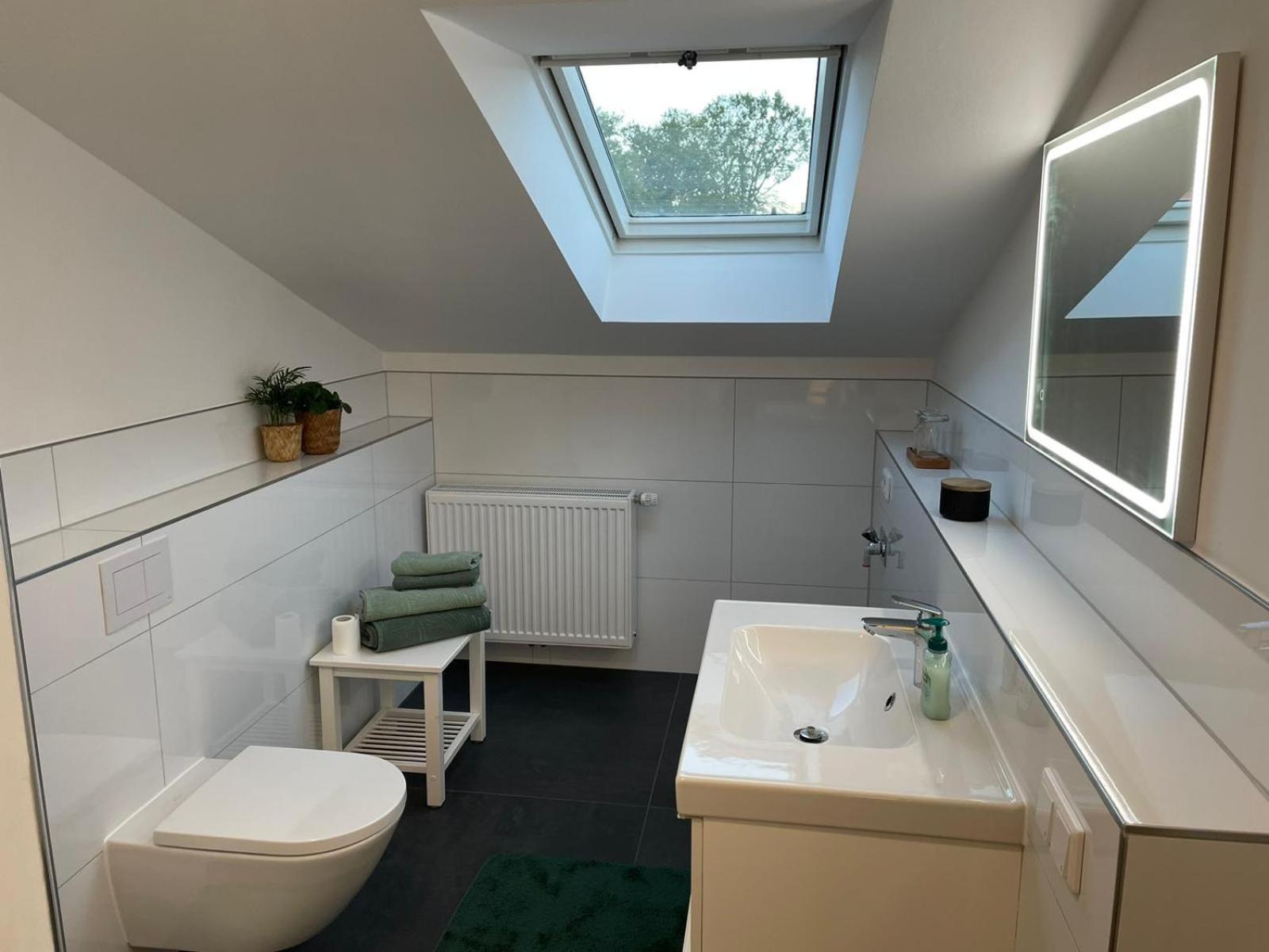 --renoviert-- Ruhige 1-zimmer Einliegerwohnung Mit Kueche Und Bad In Grossburgwedel Burgwedel (Lower-Saxony)